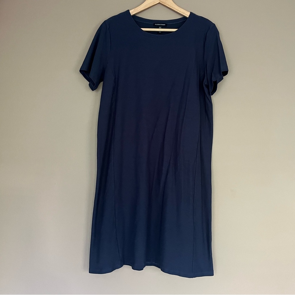 {Eileen Fisher} Short Sleeve Stretch Fabric Shift Dress in Navy - Womens Medium
